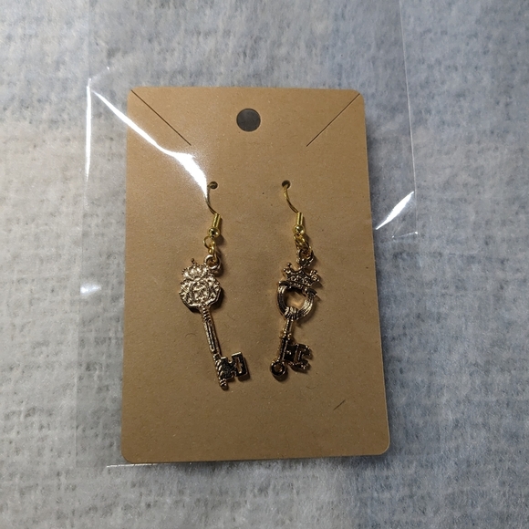Handcrafted "key" Earrings. 1 Pair. New. - Picture 6 of 9